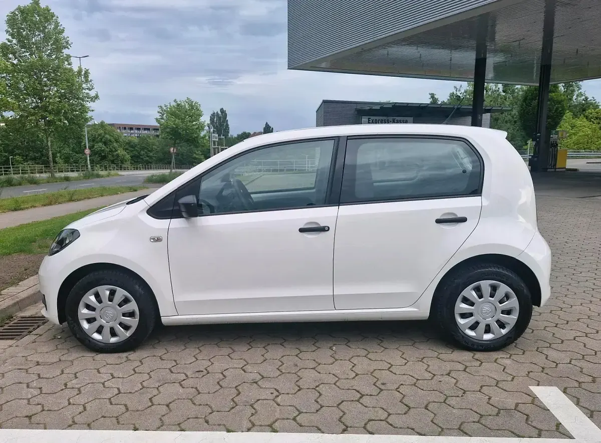 Gebraucht Skoda Citigo Active 60 PS (44 kW) 2019 Weiß Kleinwagen