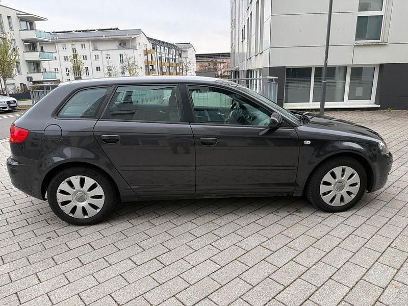Gebraucht Audi A3 Ambition 116 PS (85 kW) 2005 Grau Kleinwagen