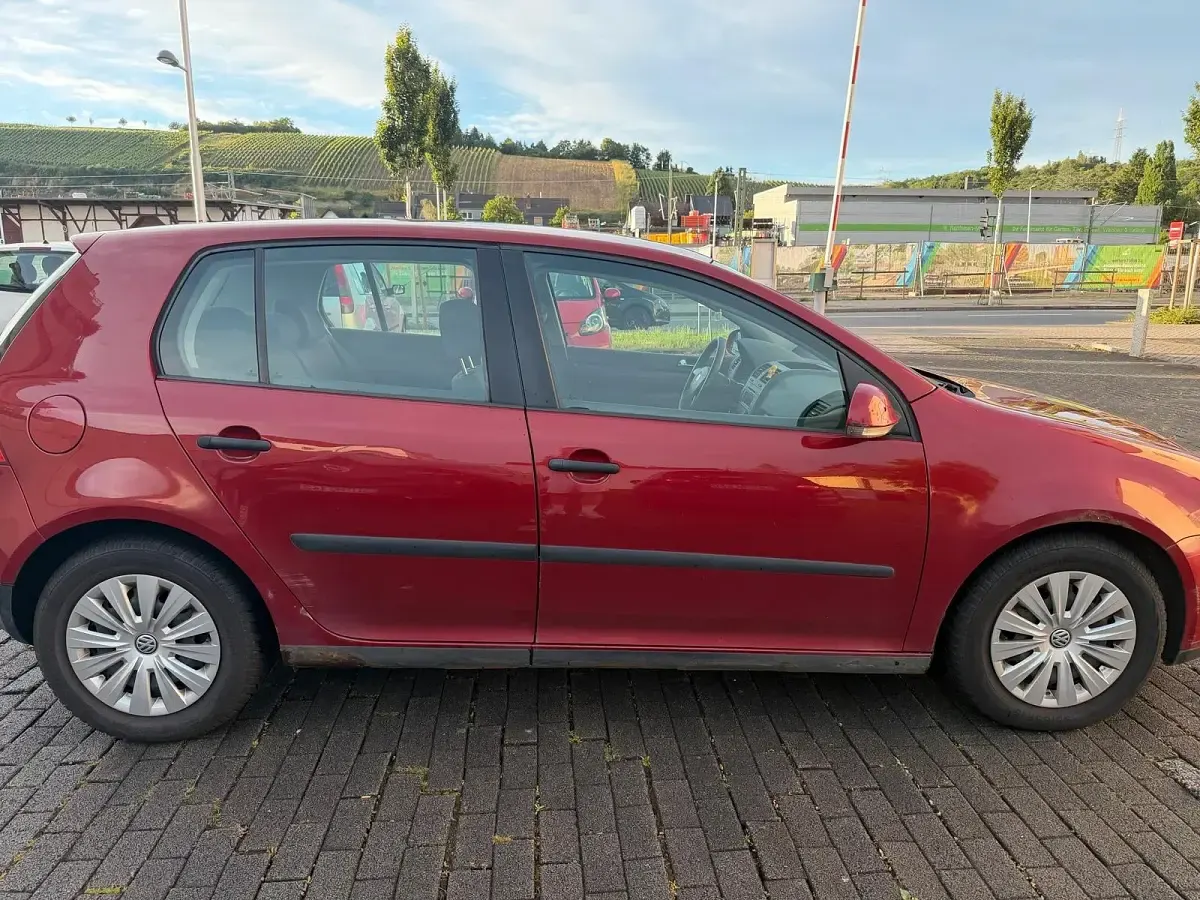 Gebraucht VW Golf IV 75 PS (55 kW) 2004 Rot Limousine