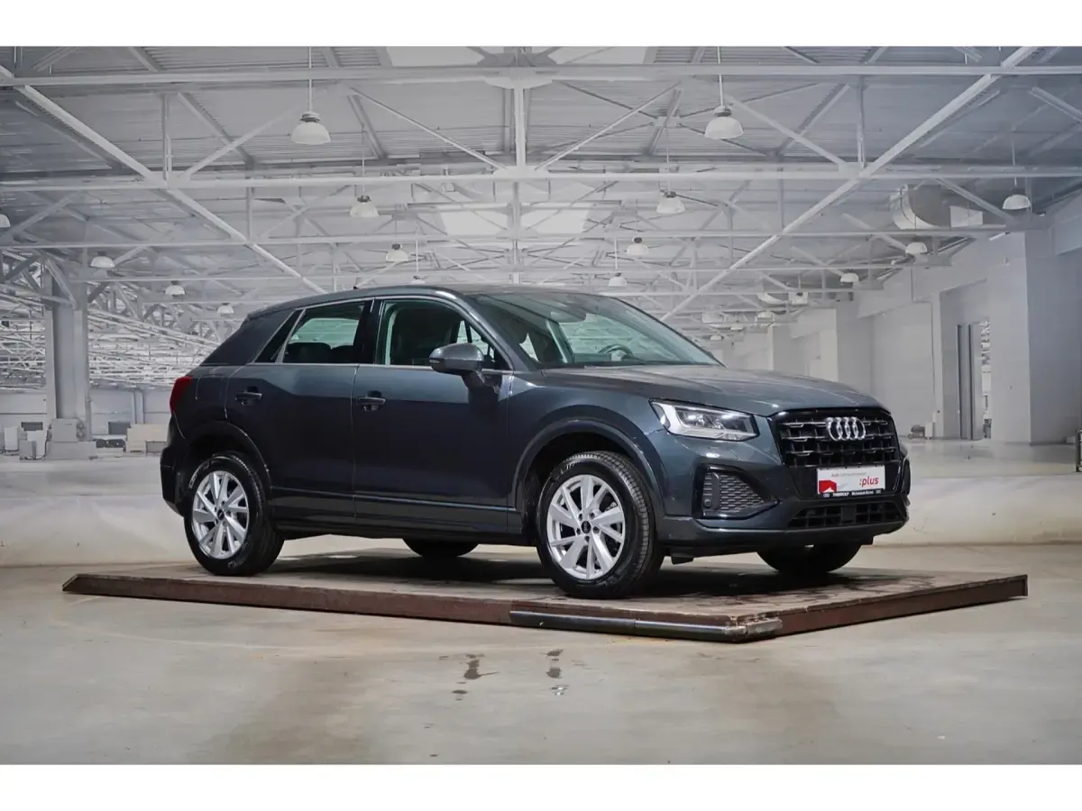Gebraucht Audi Q2 Advanced Plus 150 PS (110 kW) 2022 Manhattangrau metallic SUV
