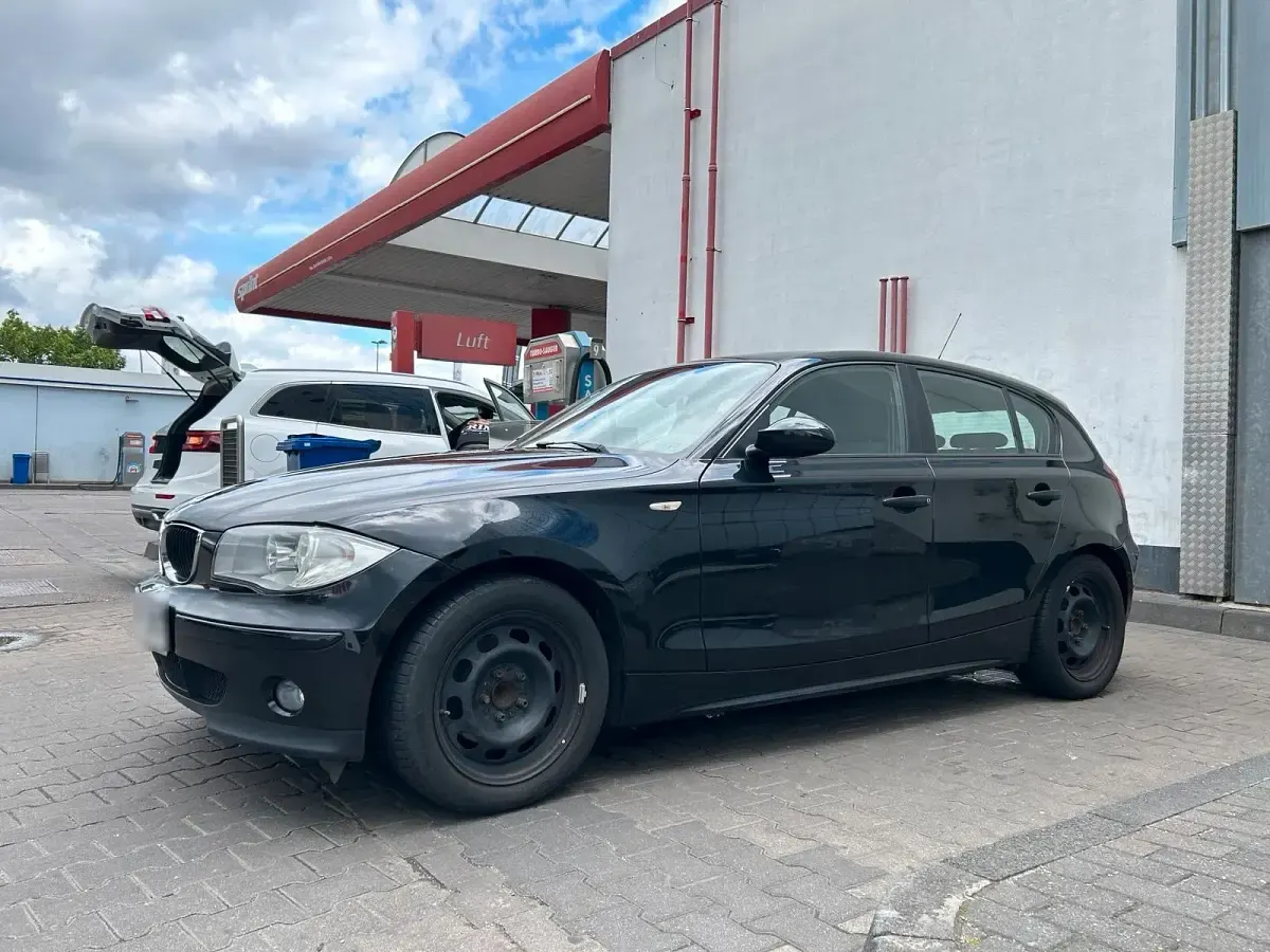 Gebraucht BMW 116 116 PS (85 kW) 2007 Schwarz Kleinwagen
