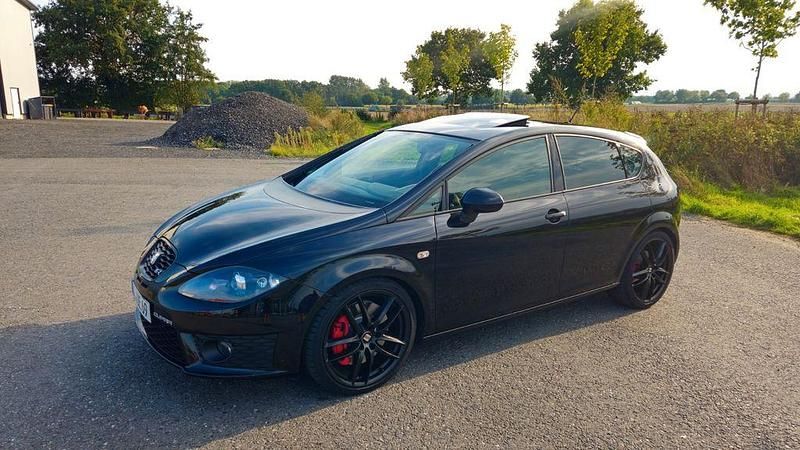 Gebraucht Seat Leon CUPRA 265 PS (194 kW) 2011 Schwarz Limousine