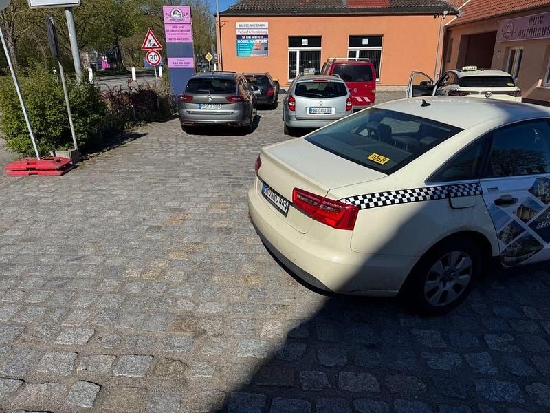 Gebraucht Audi A6 136 PS (100 kW) 2013 Schwarz Limousine