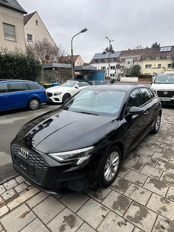 Gebraucht Audi A3 Sport 110 PS (80 kW) 2021 Schwarz Limousine