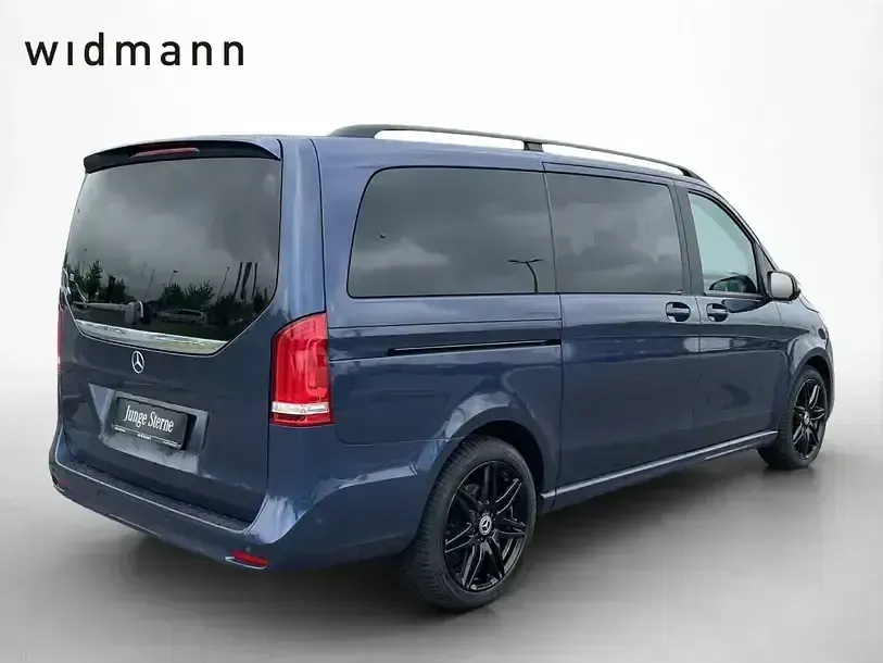 Gebraucht Mercedes V300 AMG 237 PS (174 kW) 2024 Blau Van / Kleinbus