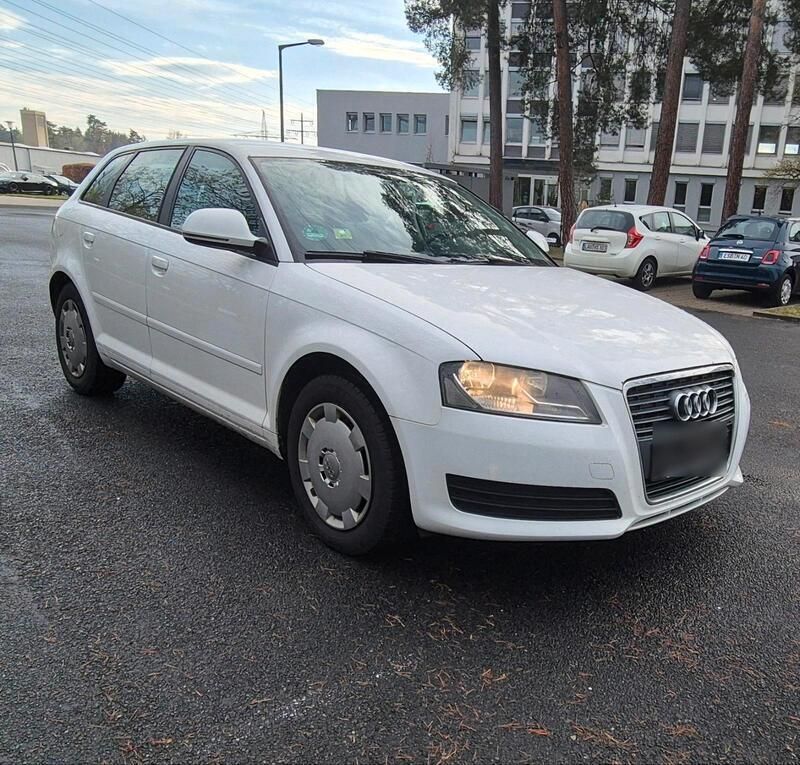 Weiß Gebraucht 2009 Audi A3 Limousine | 2.990 € (Guter Preis) - Bild 1/4