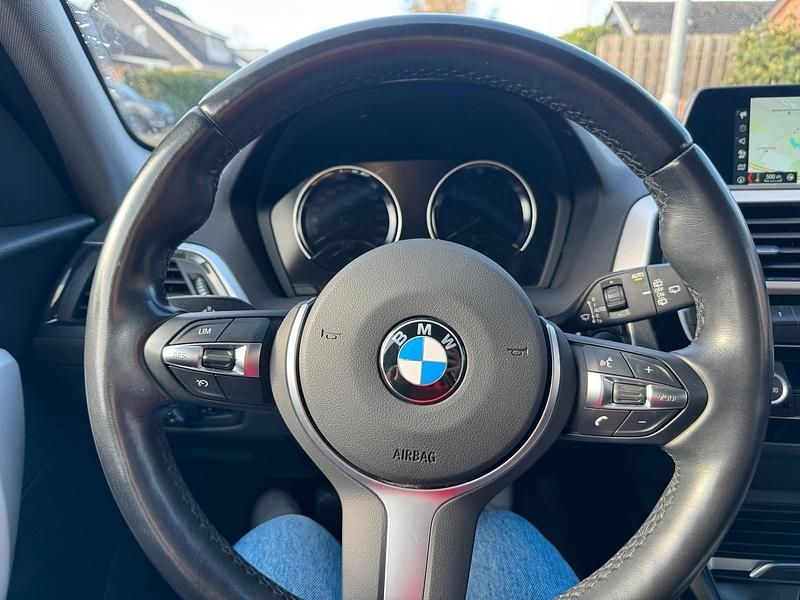 Gebraucht BMW 116 Advantage 109 PS (80 kW) 2018 Grau Kleinwagen