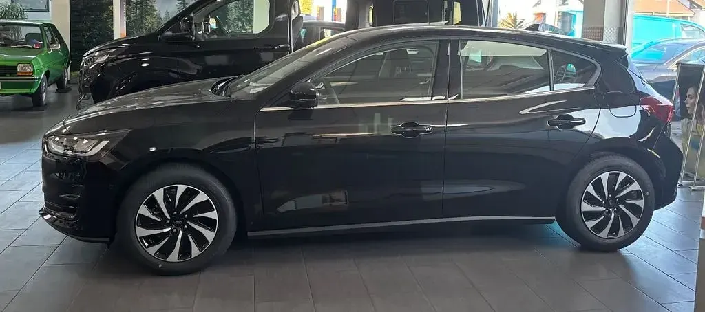 Neu Ford Focus Titanium 155 PS (114 kW) 2026 Schwarz Limousine