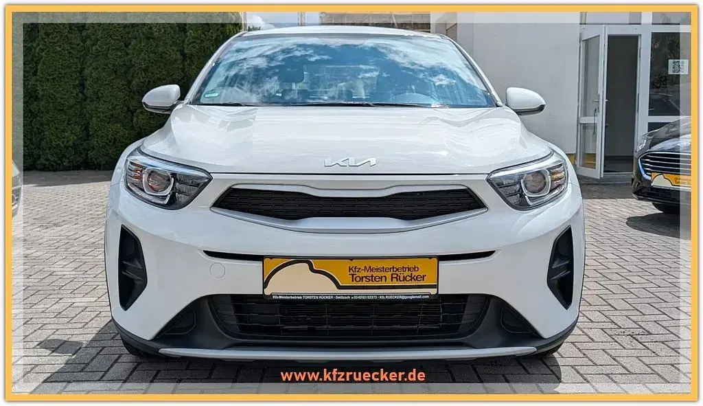 Gebraucht Kia Stonic Edition 7 84 PS (61 kW) 2022 Weiß SUV