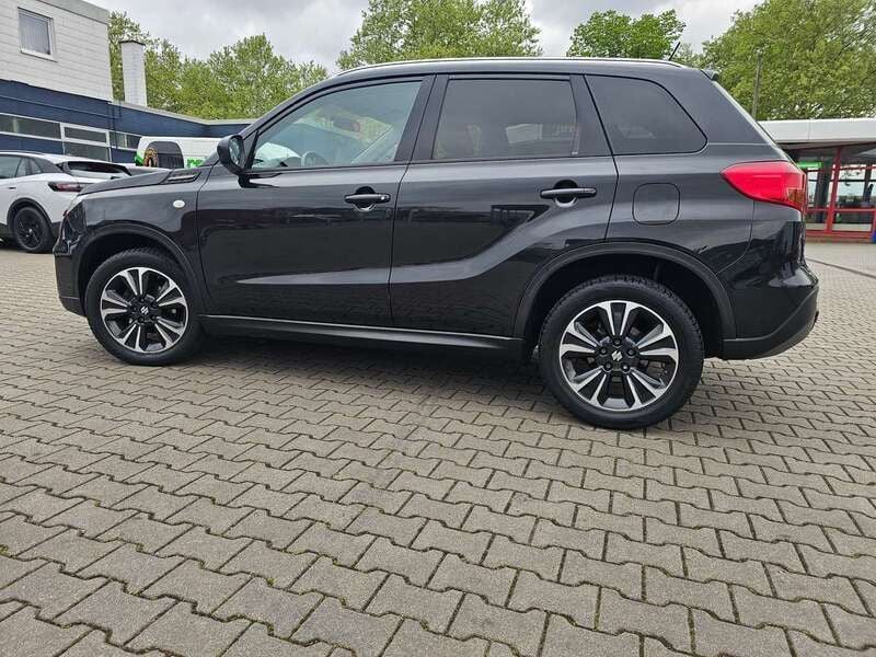 Schwarz Gebraucht 2016 Suzuki Vitara SUV | 11.600 € (Fairer Preis) - Bild 1/4