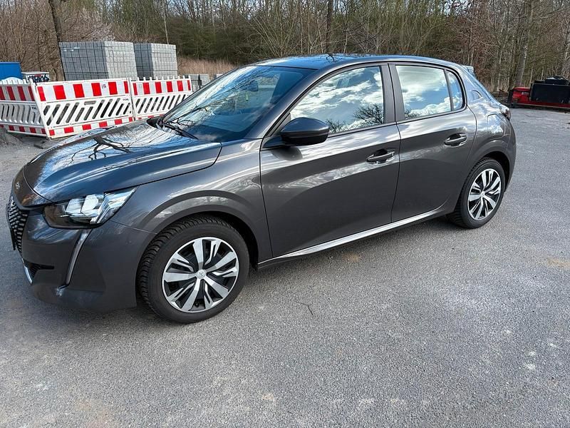 Gebraucht Peugeot 208 Active 101 PS (74 kW) 2020 Grau Kleinwagen