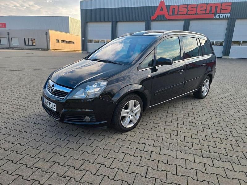Schwarz Gebraucht 2007 Opel Zafira Edition Van / Kleinbus | 2.990 € (Guter Preis) - Bild 1/4