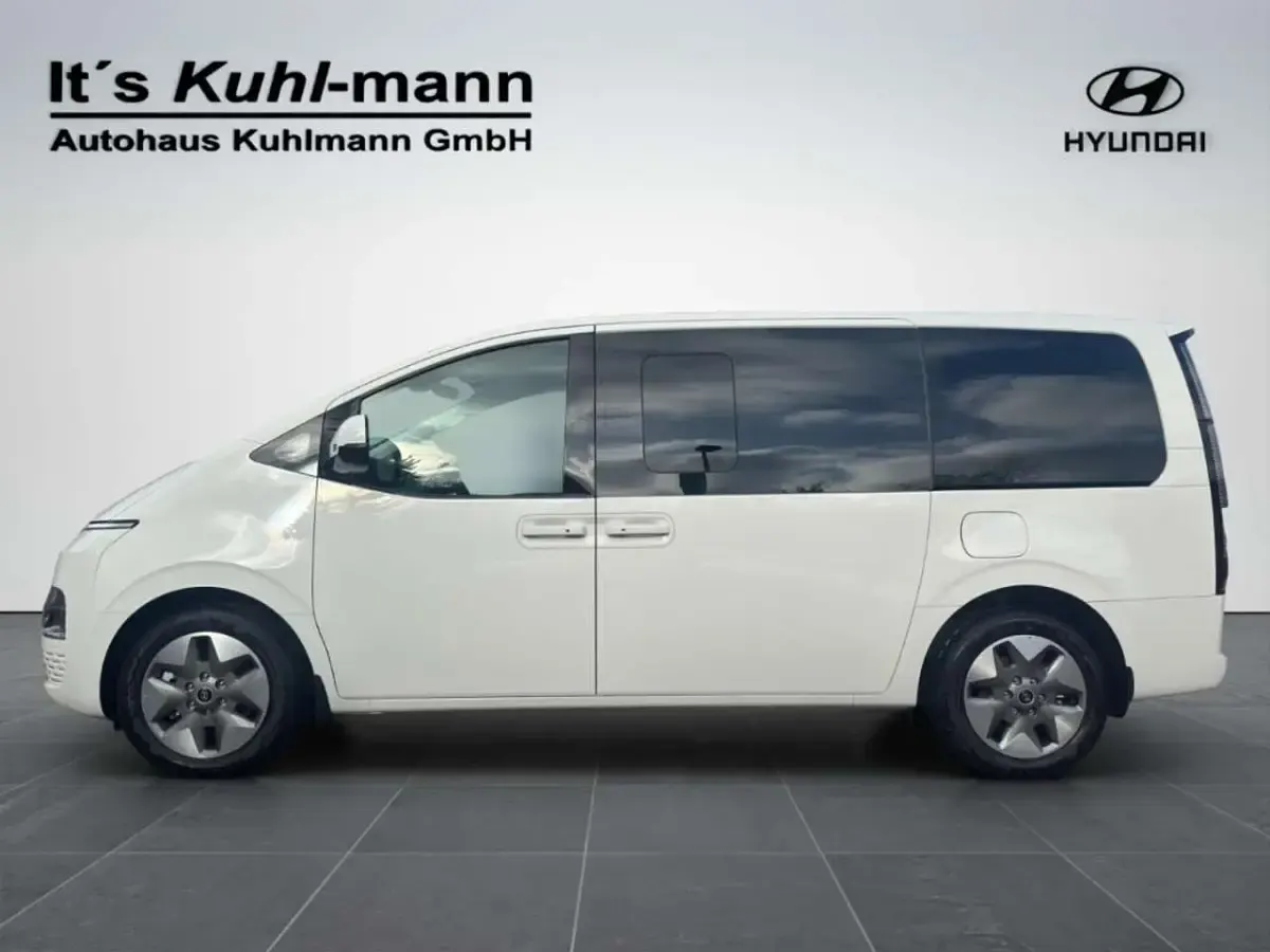 Neu Hyundai Staria Prime 224 PS (164 kW) 2026 Weiß Van / Kleinbus