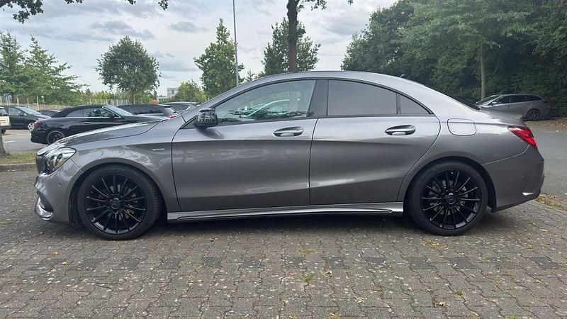 Gebraucht Mercedes CLA180 122 PS (89 kW) 2018 Grau Limousine