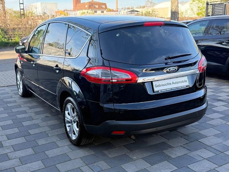 Gebraucht Ford S-MAX Titanium 163 PS (119 kW) 2011 Schwarz Van / Kleinbus