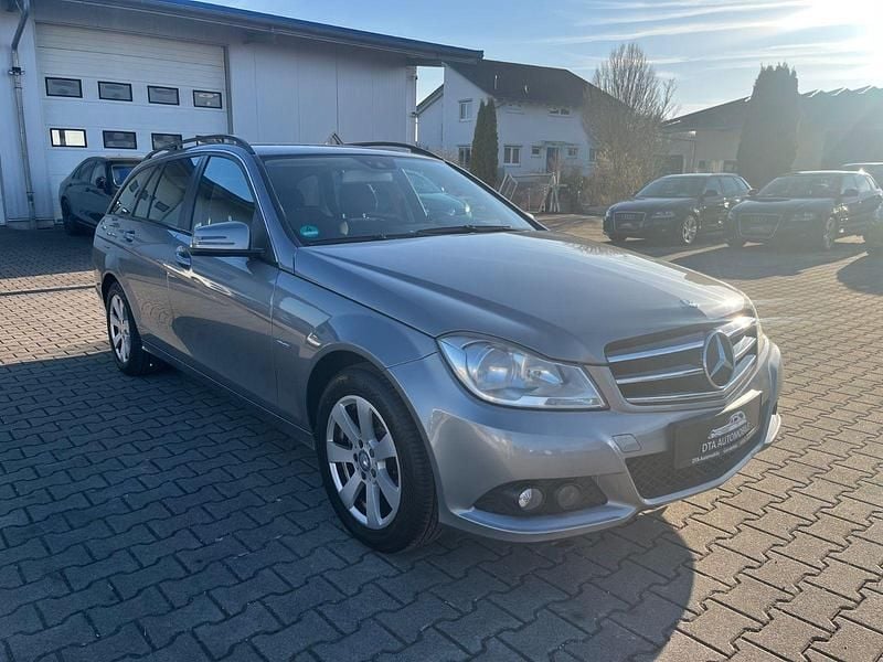 Gebraucht Mercedes C250 204 PS (150 kW) 2012 Silber Kombi