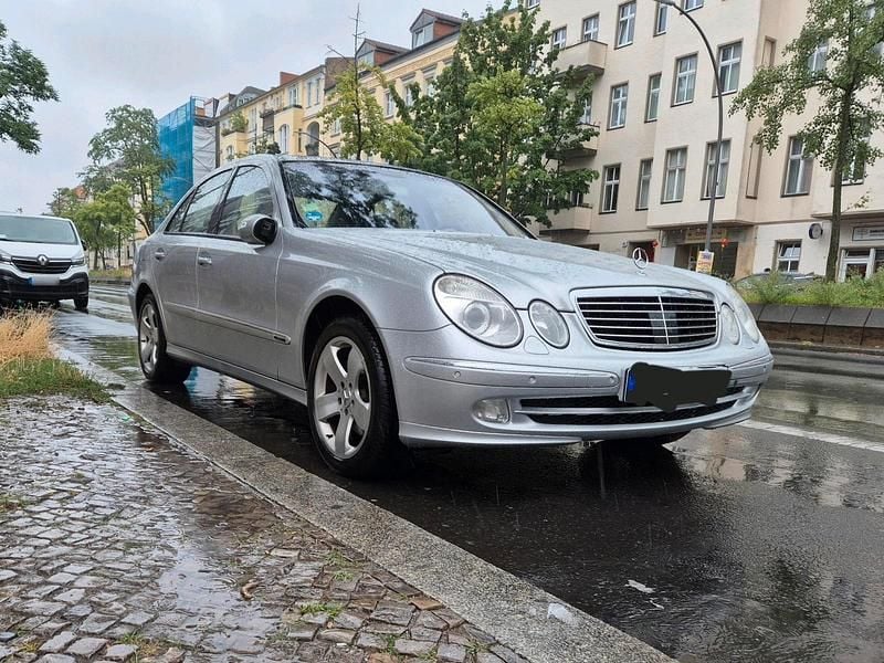 Gebraucht Mercedes E320 Avantgarde 224 PS (164 kW) 2003 Silber Limousine