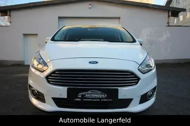 Gebraucht Ford S-MAX Titanium 230 PS (169 kW) 2017 Weiß Van / Kleinbus