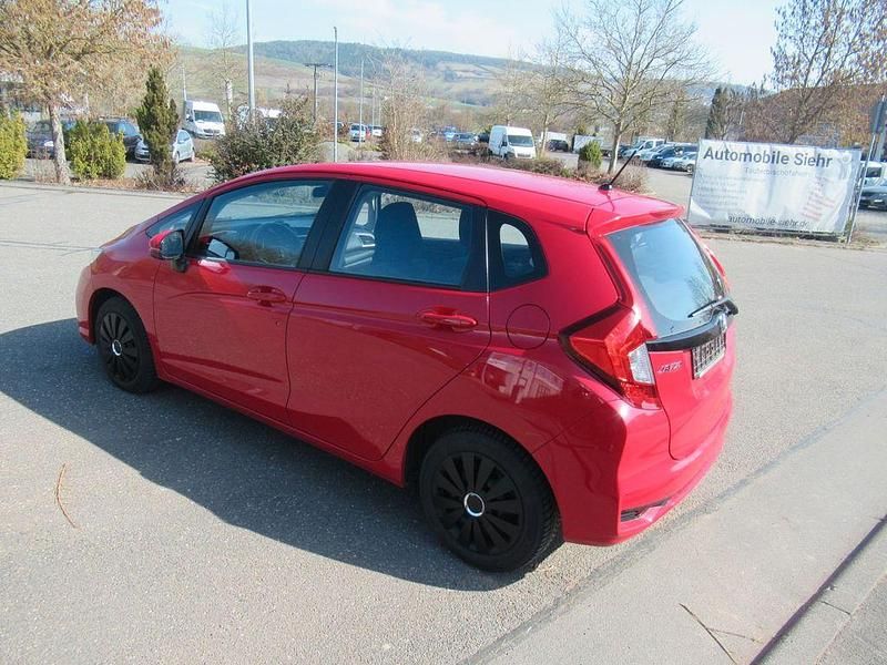 Gebraucht Honda Jazz Trend 102 PS (75 kW) 2018 Rot Kleinwagen