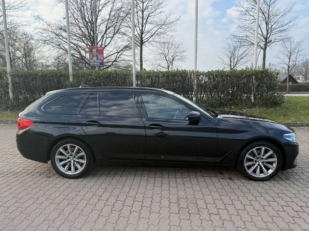 Gebraucht BMW 520 Luxury Line 190 PS (139 kW) 2020 Schwarz Kombi