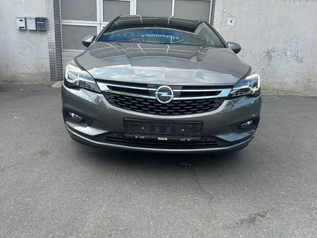 Gebraucht Opel Astra Innovation 150 PS (110 kW) 2017 Grau Limousine