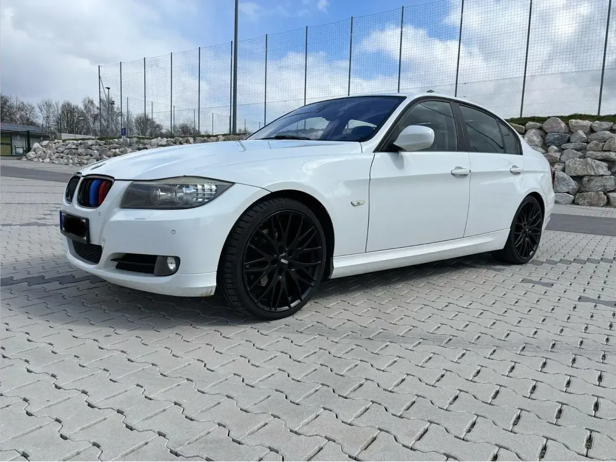 Gebraucht BMW 320 Efficient Dynamics 163 PS (119 kW) 2010 Weiß Limousine