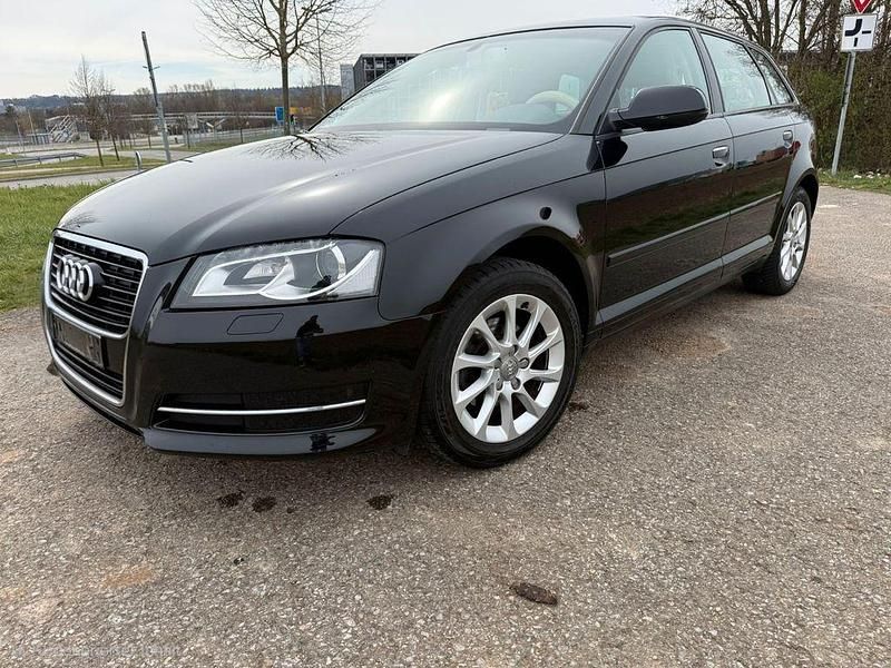 Gebraucht Audi A3 105 PS (77 kW) 2011 Schwarz Kleinwagen