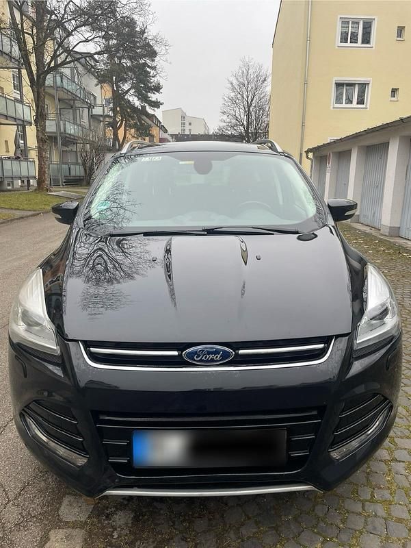 Gebraucht Ford Kuga 140 PS (102 kW) 2014 Schwarz SUV