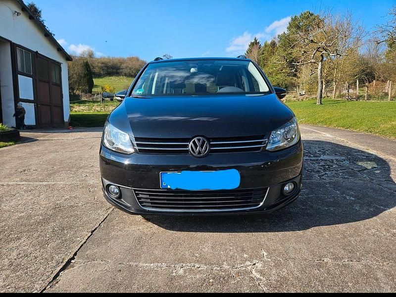 Gebraucht VW Touran Match 140 PS (102 kW) 2012 Schwarz Van / Kleinbus