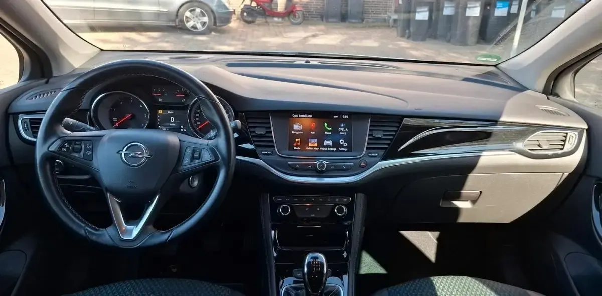 Gebraucht Opel Astra 136 PS (100 kW) 2017 Silber Kombi