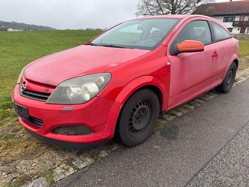 Rot Gebraucht 2005 Opel Astra GTC Edition Coupé | 999 € - Bild 1/4