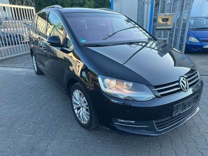 Deep black perleffekt Gebraucht 2011 VW Sharan Highline Van / Kleinbus | 5.750 € (Superpreis) - Bild 1/4
