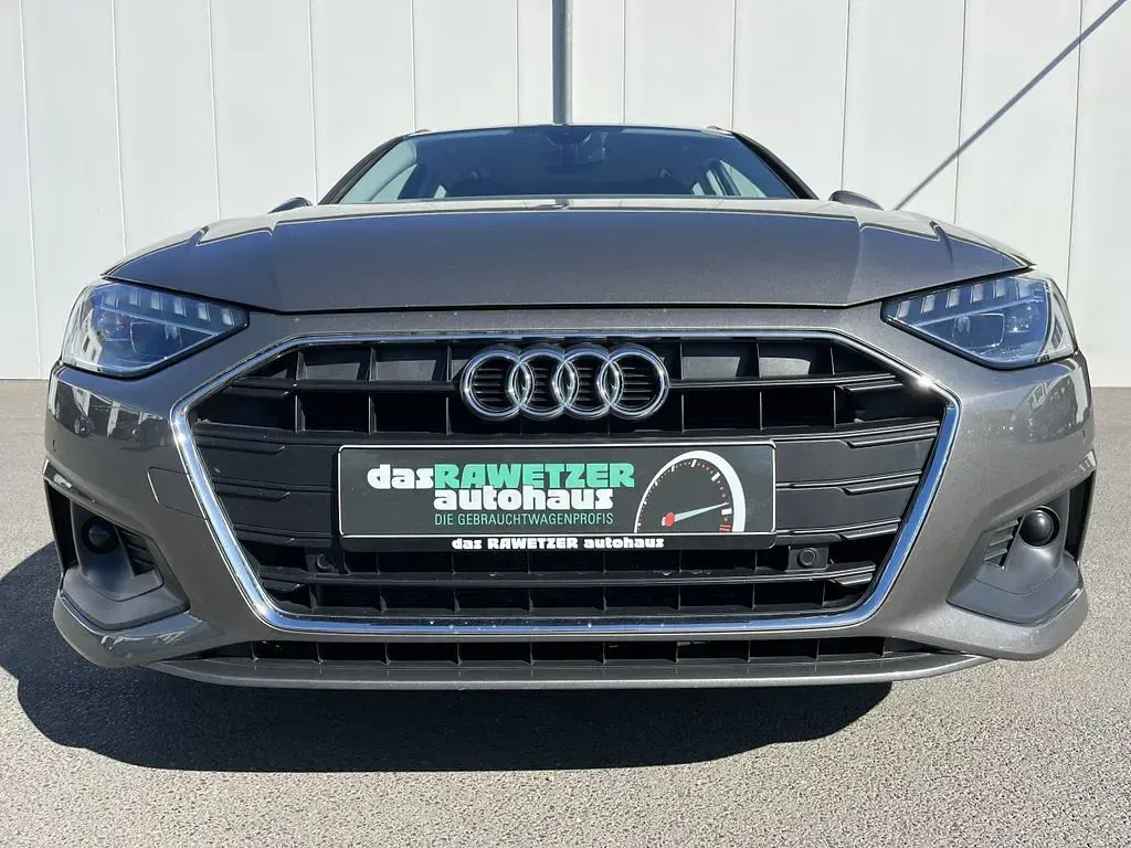 Gebraucht Audi A4 Ambiente 163 PS (119 kW) 2021 Grau Kombi