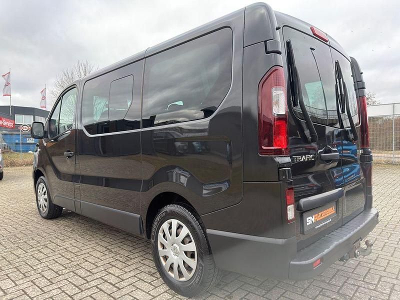 Gebraucht Renault Trafic 125 PS (91 kW) 2017 Schwarz Van / Kleinbus
