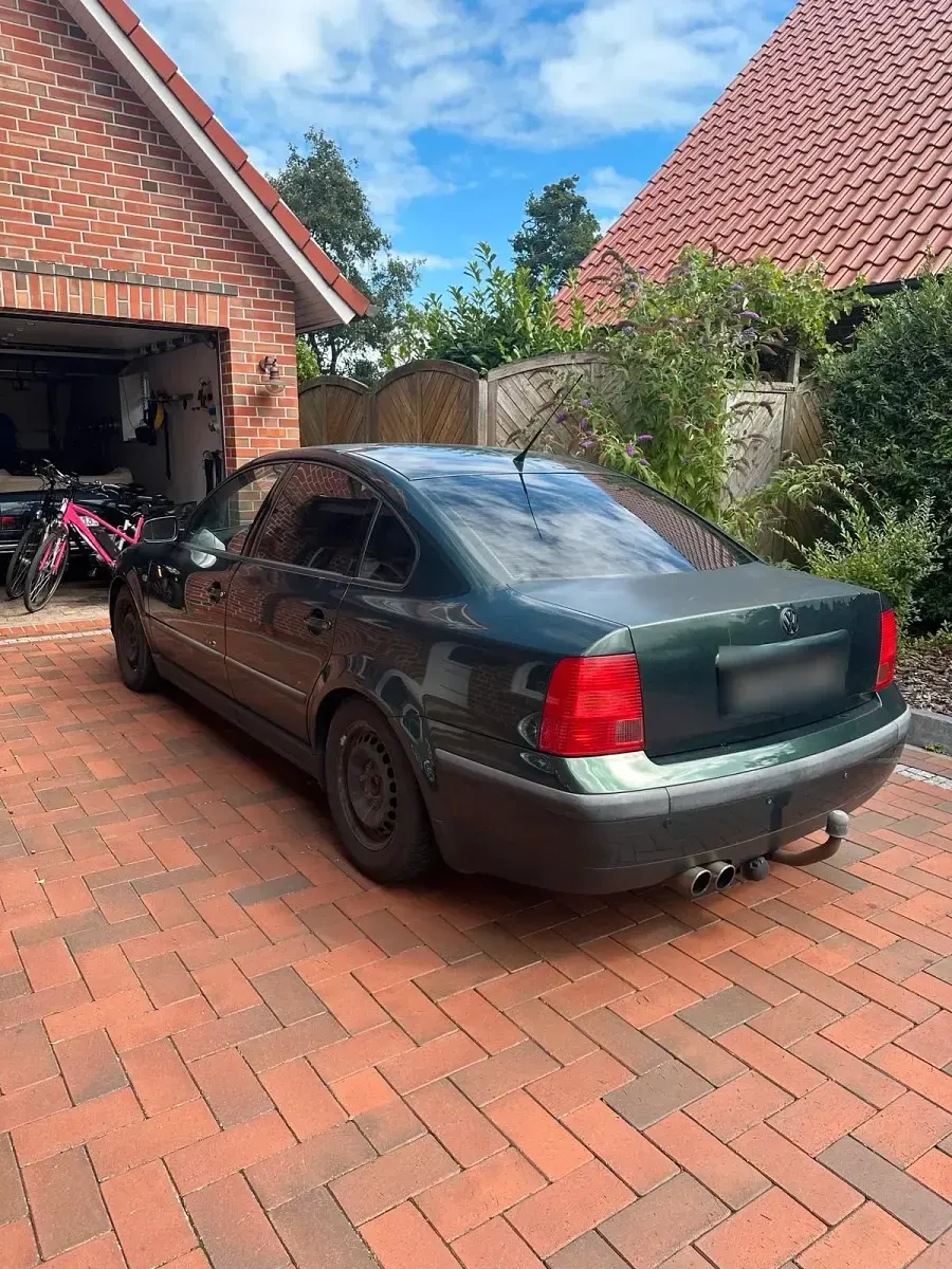 Gebraucht VW Passat 101 PS (74 kW) 1998 Grün Limousine