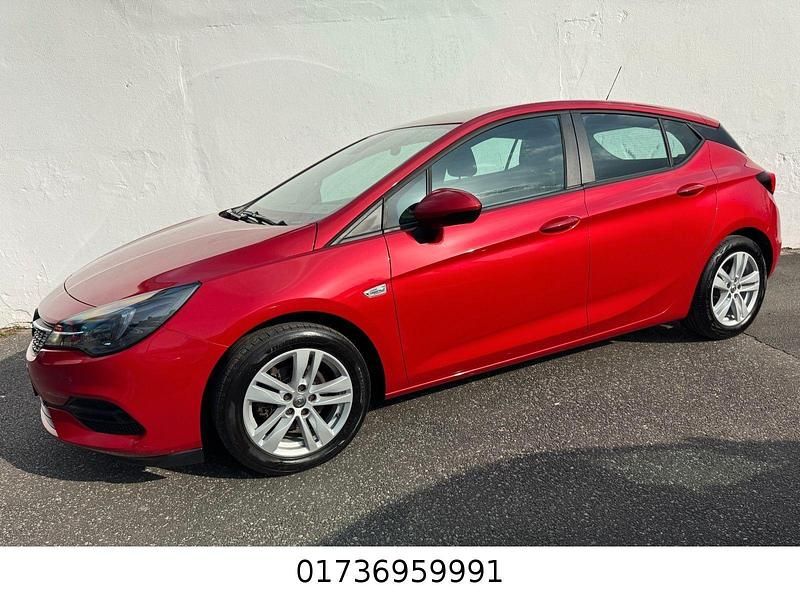 Gebraucht Opel Astra Edition 131 PS (96 kW) 2020 Rot Limousine