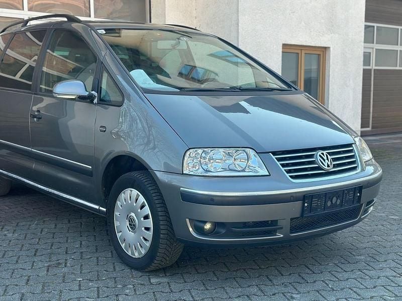 Gebraucht VW Sharan Trendline 116 PS (85 kW) 2008 Grau Van / Kleinbus