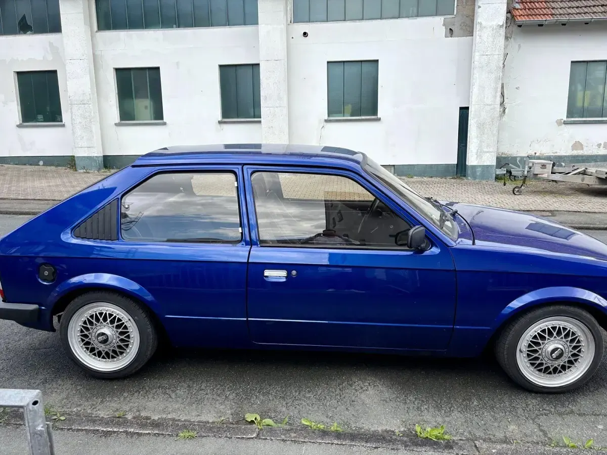 Gebraucht Opel Kadett 150 PS (110 kW) 1983 Blau Kombi