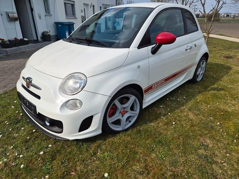 Gebraucht Abarth 500 135 PS (99 kW) 2012 Weiß Kleinwagen