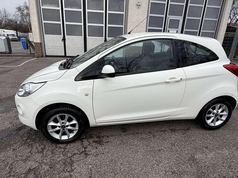 Gebraucht Ford Ka Titanium 69 PS (50 kW) 2015 Limousine