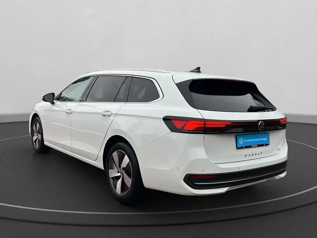 Gebraucht VW Passat Business 150 PS (110 kW) 2025 Weiß Kombi