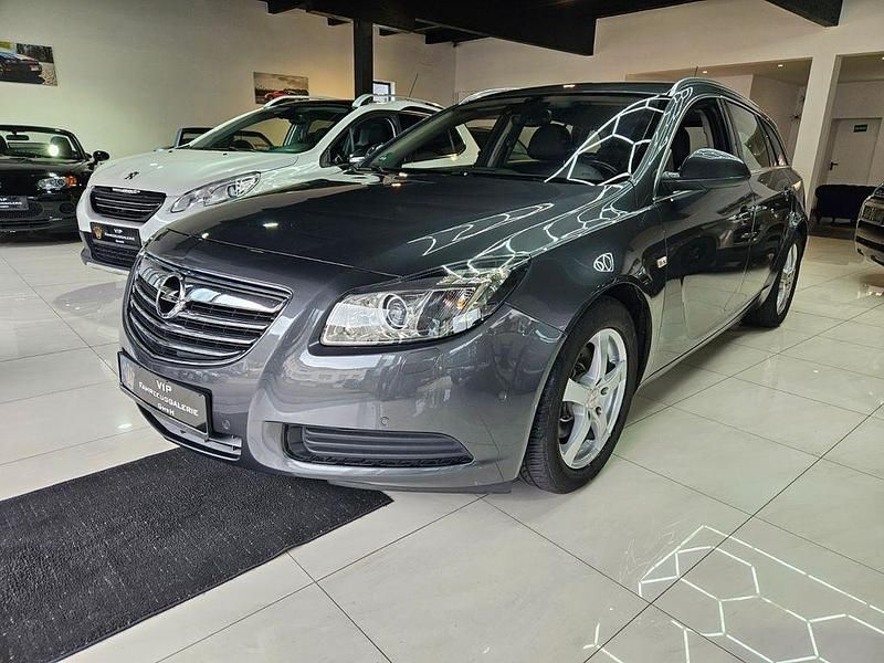 Grau Gebraucht 2011 Opel Insignia Edition Kombi | 5.999 € (Fairer Preis) - Bild 1/4