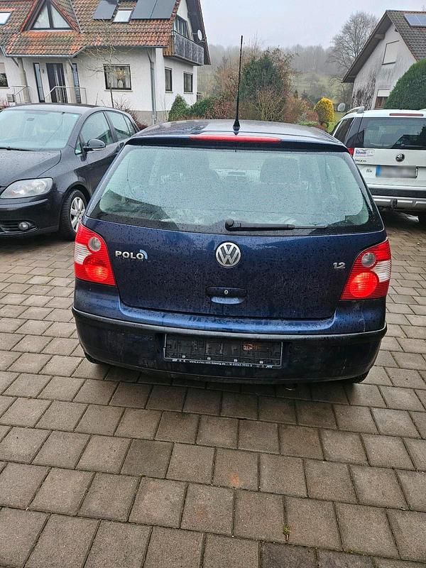 Gebraucht VW Polo 64 PS (47 kW) 2004 Blau Kleinwagen