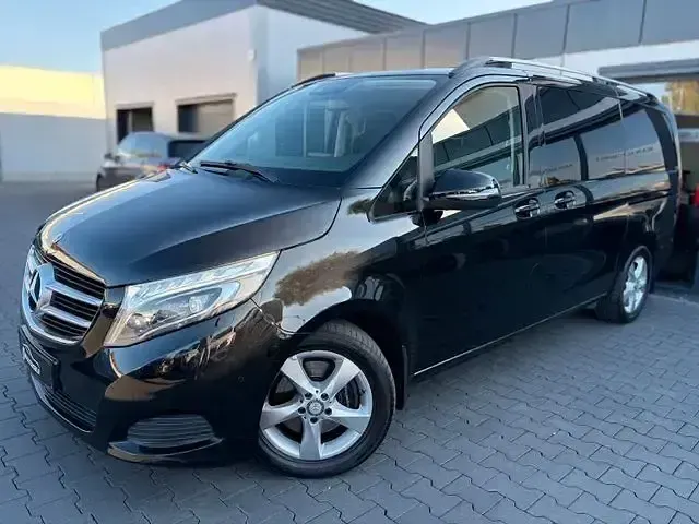 Gebraucht Mercedes V220 Edition 163 PS (119 kW) 2017 Schwarz Van / Kleinbus
