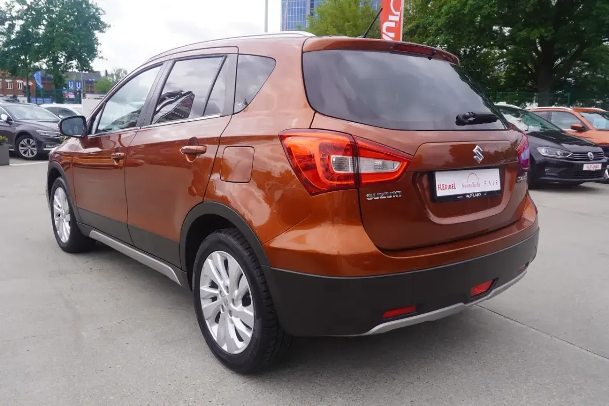 Gebraucht Suzuki SX4 S-Cross Club 111 PS (81 kW) 2018 Orange SUV