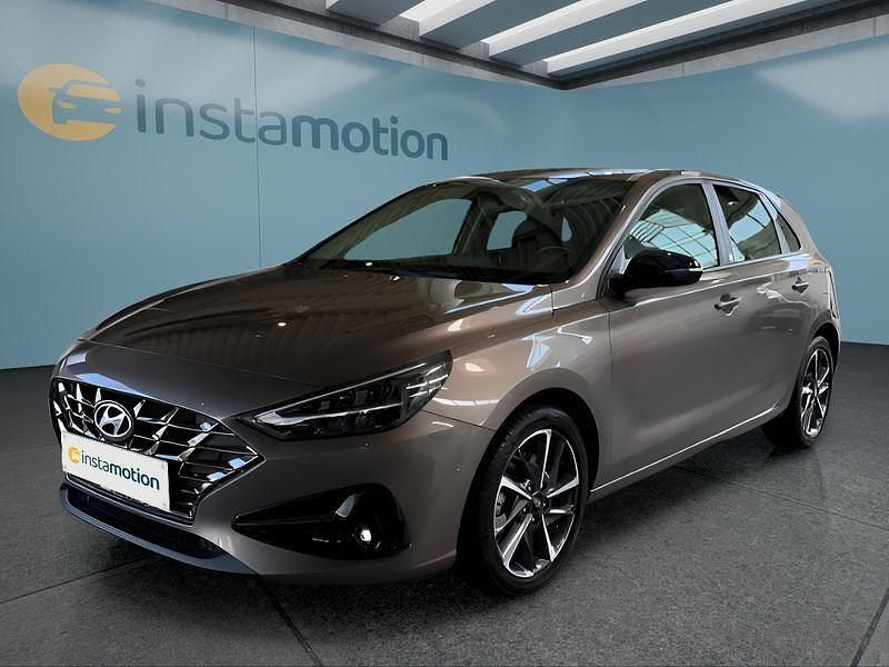Gebraucht Hyundai i30 120 PS (88 kW) 2022 Braun Kleinwagen