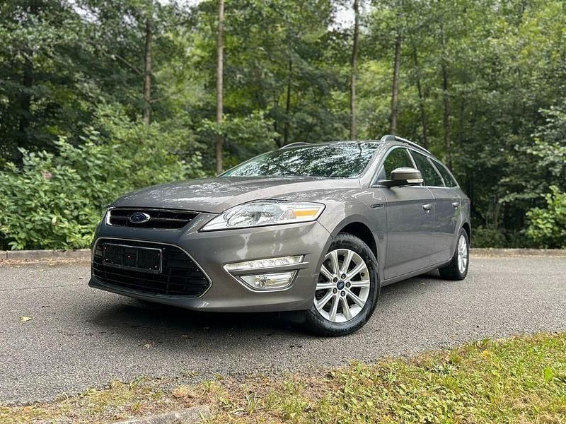 Grau Gebraucht 2012 Ford Mondeo Titanium Kombi | 4.890 € (Guter Preis) - Bild 1/4