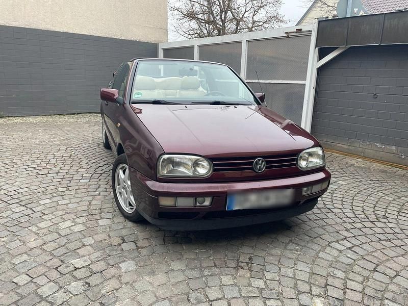 Rot Gebraucht 1997 VW Golf Cabriolet Cabrio | 1.900 € (Guter Preis) - Bild 1/4