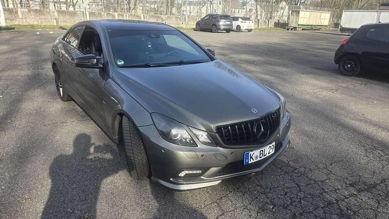 Gebraucht Mercedes E250 Avantgarde 204 PS (150 kW) 2010 Coupé