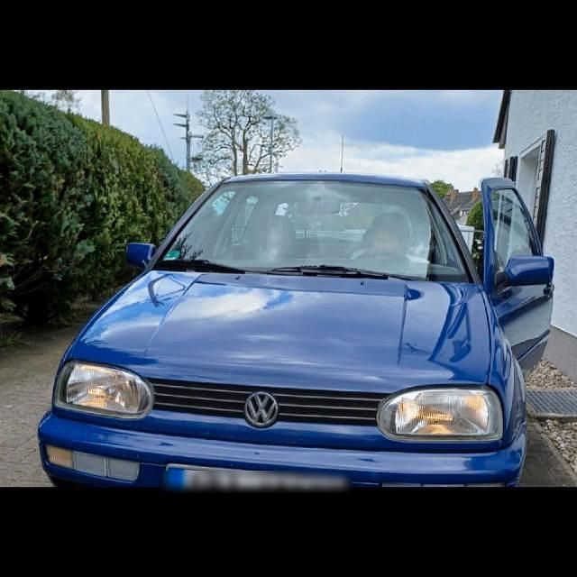 Blau Gebraucht 1997 VW Golf III Limousine | 3.000 € - Bild 1/4